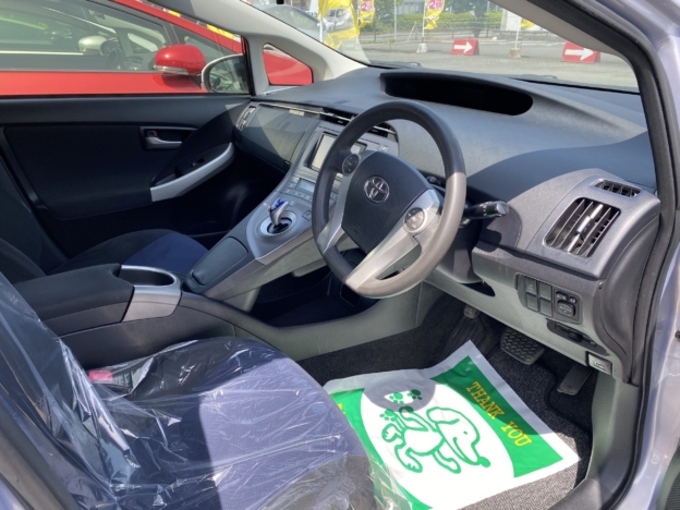 プリウス S ナビ・ETC・バックカメラ付き | 株式会社BooFooUooJAPAN